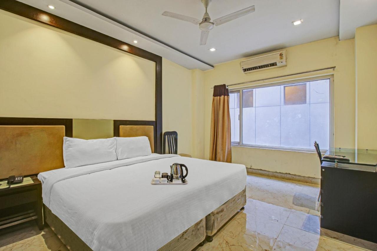 Oyo Townhouse 707 Grand Krishna Hotel Hyderabad Exterior photo