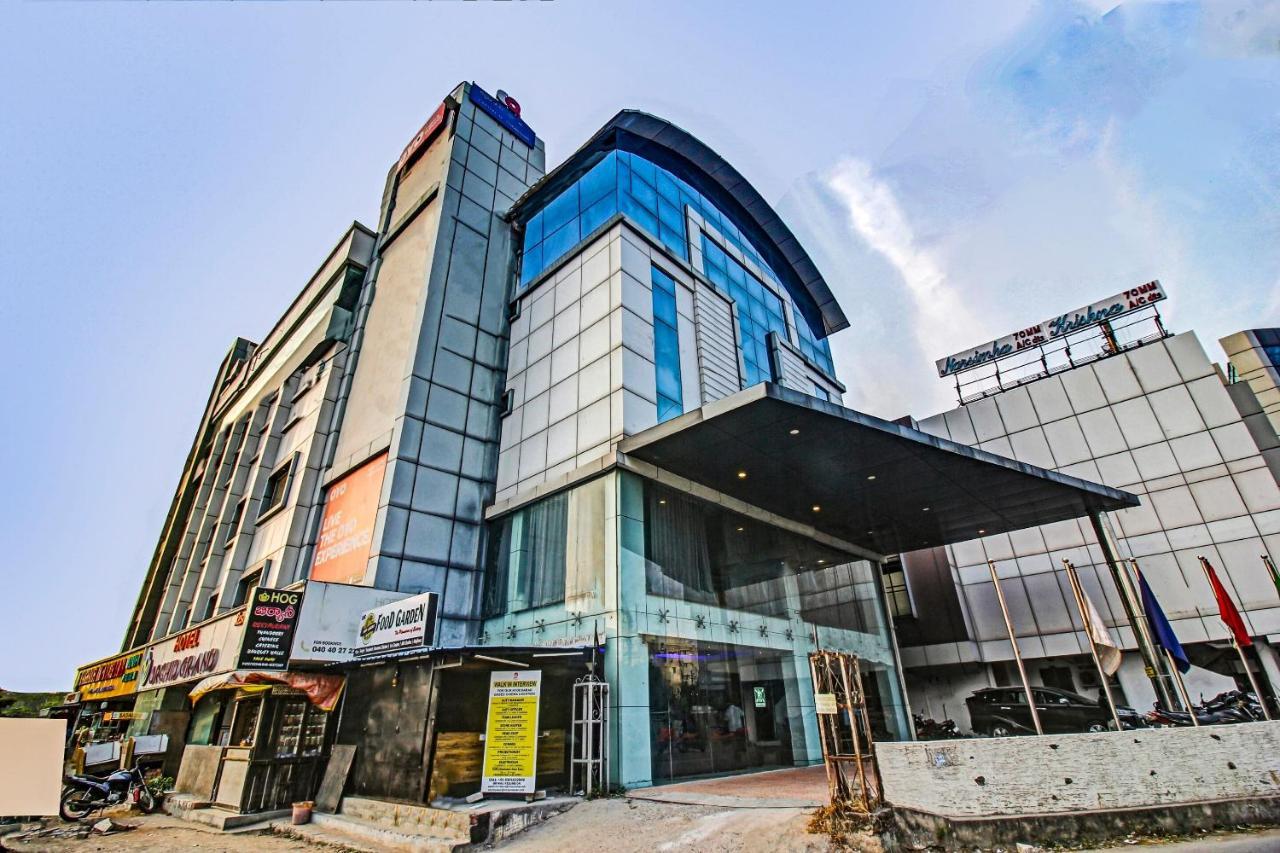 Oyo Townhouse 707 Grand Krishna Hotel Hyderabad Exterior photo