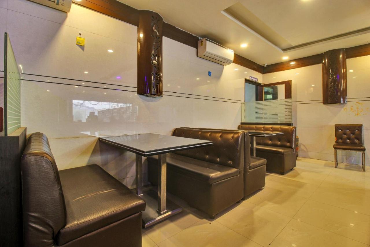 Oyo Townhouse 707 Grand Krishna Hotel Hyderabad Exterior photo